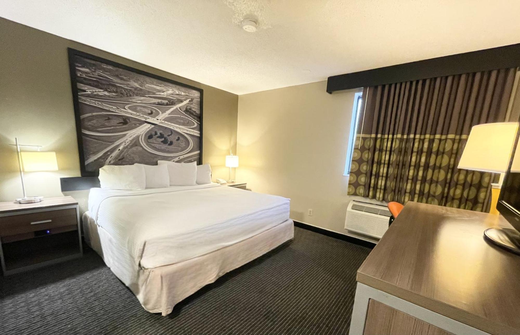 ซูเปอร์ 8 บาย วินด์แฮม เซนต์ ชาร์ลส์ เซนต์ Hotel Saint Charles ภายนอก รูปภาพ